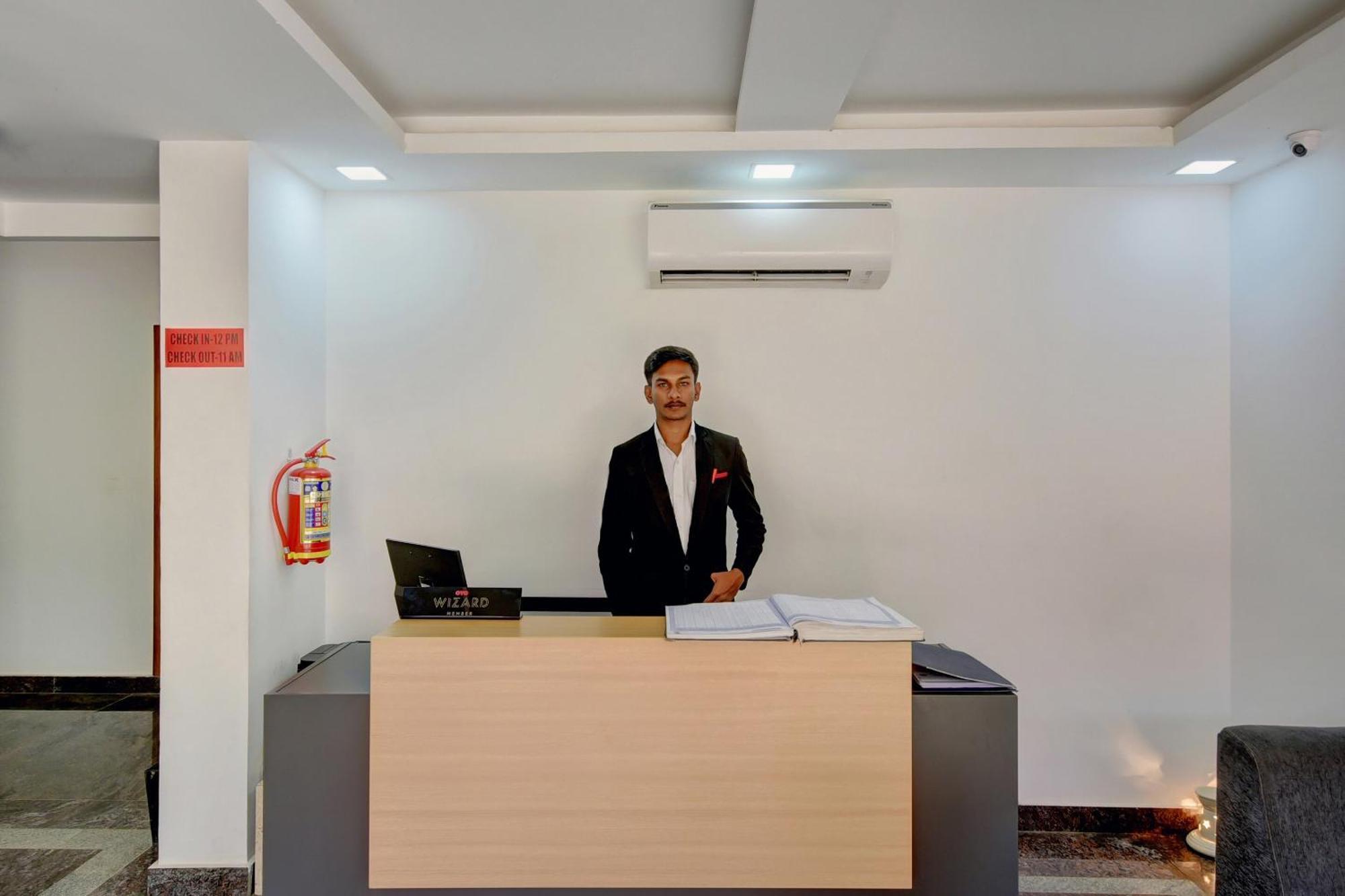 Hotel Super Grand Collection O Near Sarjapur Road Near 7D Voyage Bangalore Exterior foto