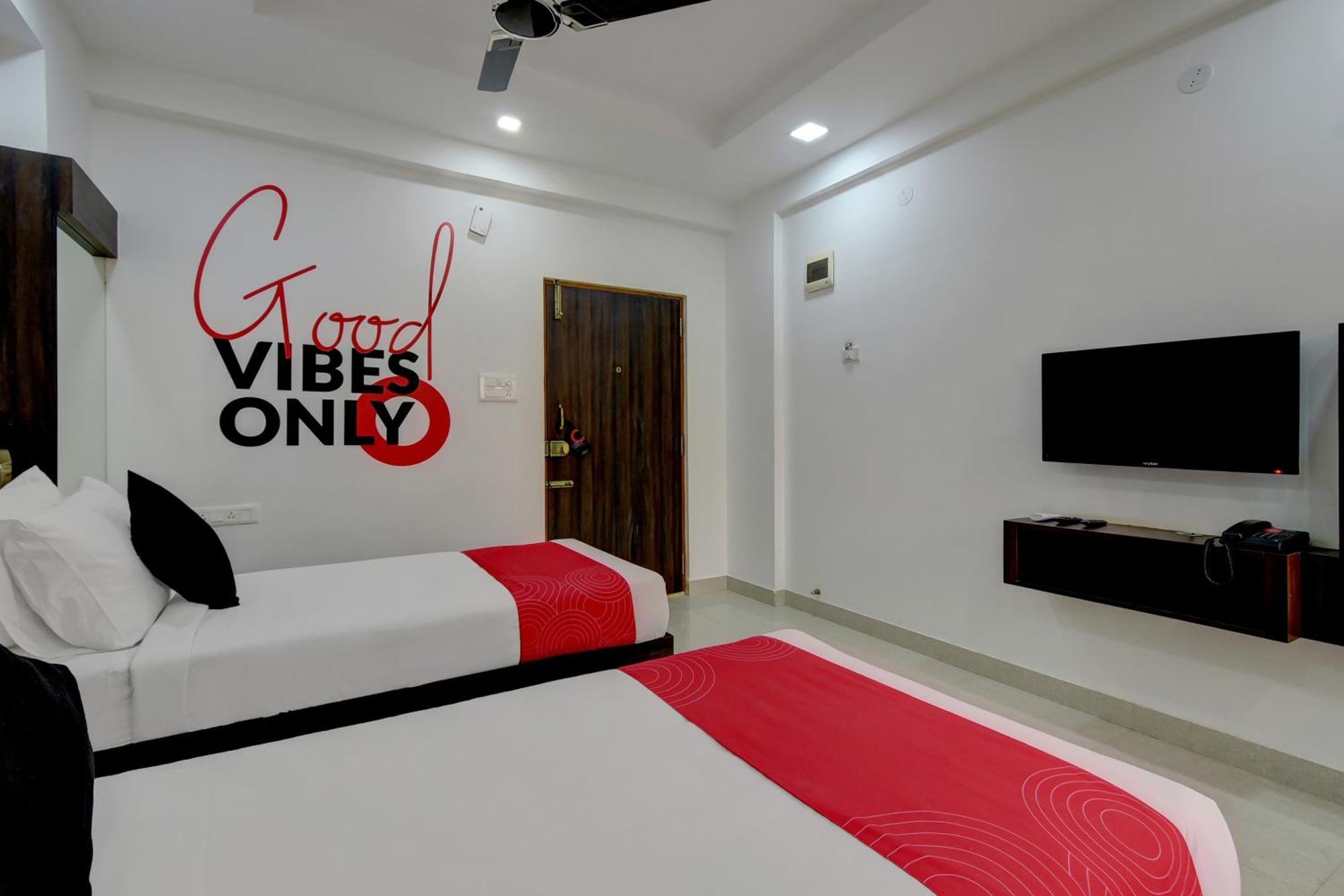 Hotel Super Grand Collection O Near Sarjapur Road Near 7D Voyage Bangalore Exterior foto